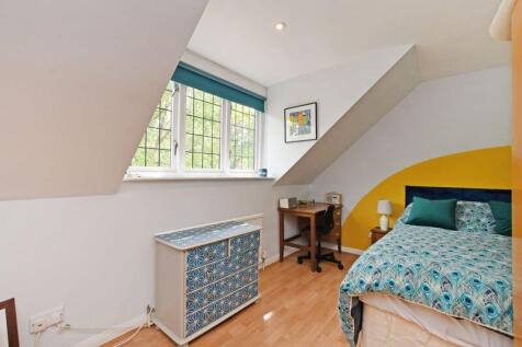 Front Double Bedroom