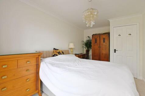 Lower Ground Floor Bedroom