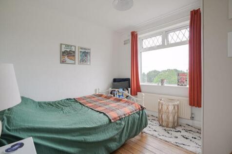 Bedrooom 2