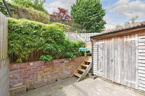 Rear Courtyard Garden 