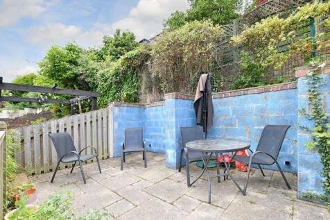 Rear Courtyard Garden 