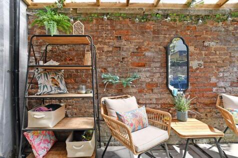 Rear Courtyard 