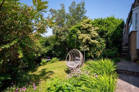 Wraparound Garden 
