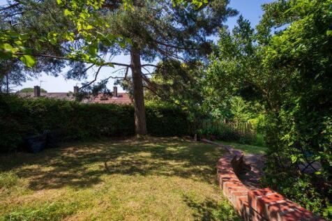 Wraparound Garden 