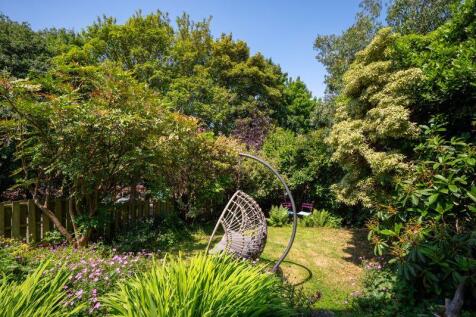 Wraparound Garden 