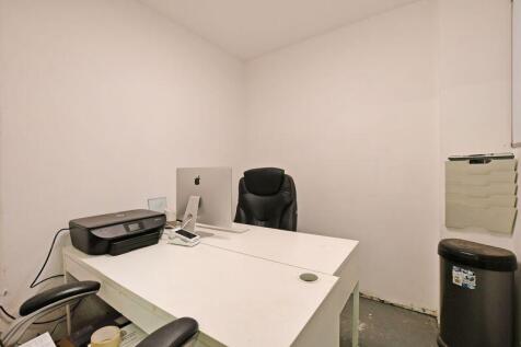 Garage / Office 