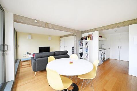 Open Plan Living / Dining 