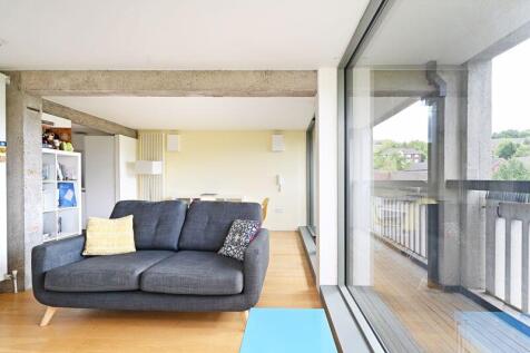 Open Plan Living / Dining 