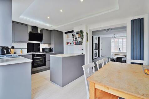 Kitchen diner*