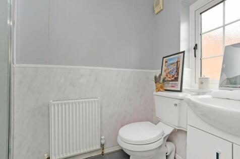 Bedroom 1 Ensuite 