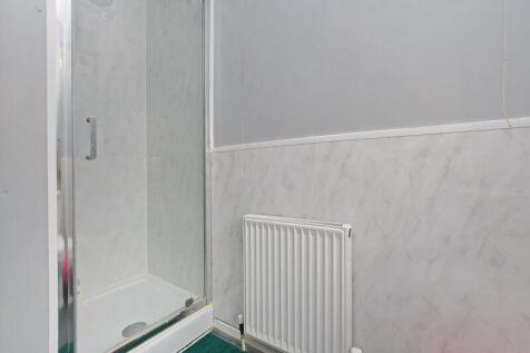 Bedroom 1 Ensuite 