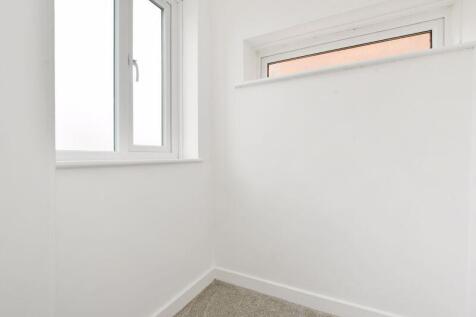 Bedroom 1 Dressing Area