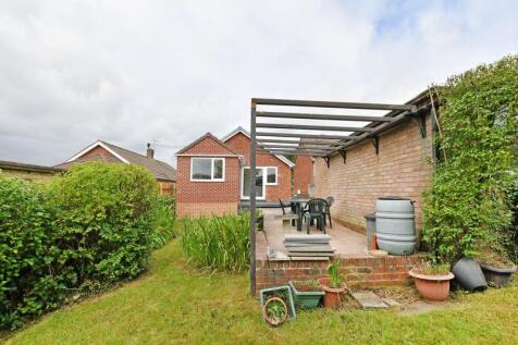 Rear Garden &amp; Garage 