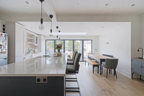 Open Plan Dining Kitchen 