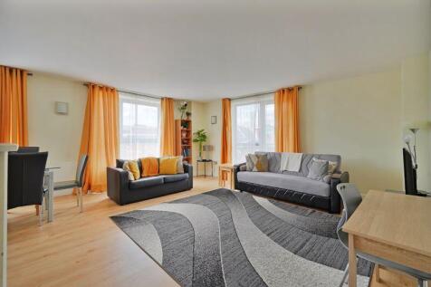 Open Plan Living / Dining