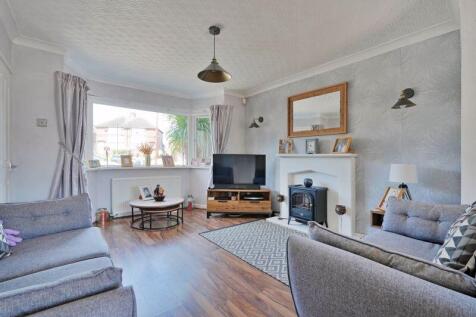 Open Plan Living / Dining Area