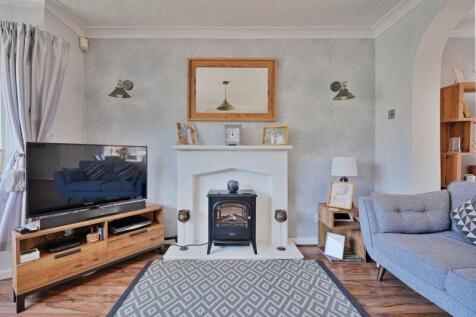 Open Plan Living / Dining Area