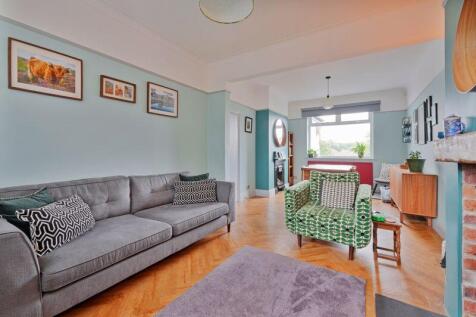 Open Plan Living / Dining Room 