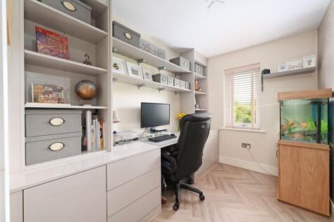 Bedroom 4/Office