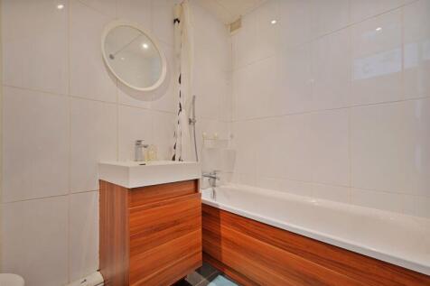Lower Ground Floor Bathroom