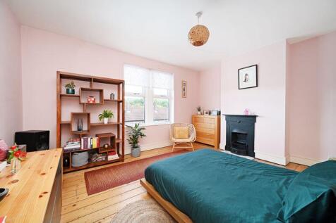 1st Floor Double Bedroom 