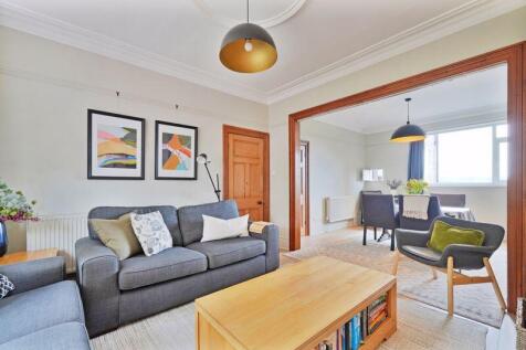 Open Plan Living  / Dining 