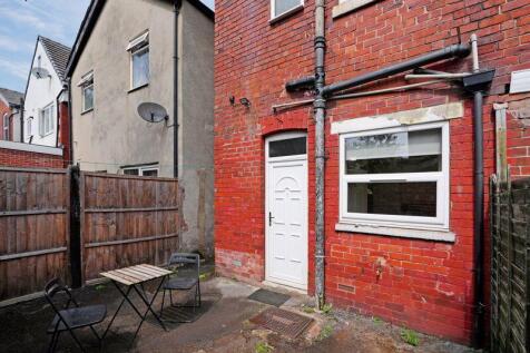 Rear Entrance &amp; Courtyard 