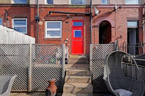 Rear enclosed garden