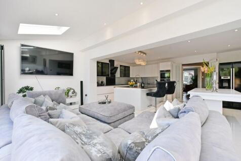 Open Plan Dining Kitchen 