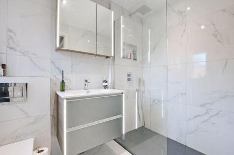 Ensuite Shower Room 