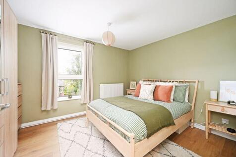 Main Bedroom 