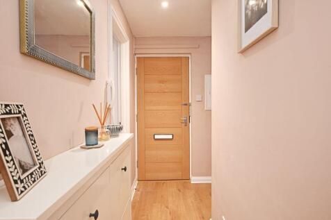 Entrance &amp; Hallway 