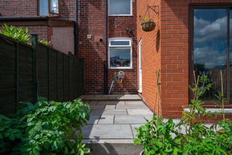 Side patio