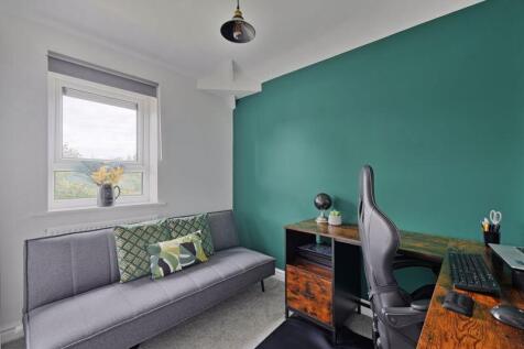 Bedroom / office space 