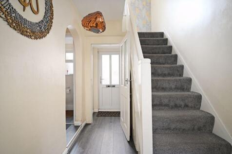 Entrance &amp; Hallway 