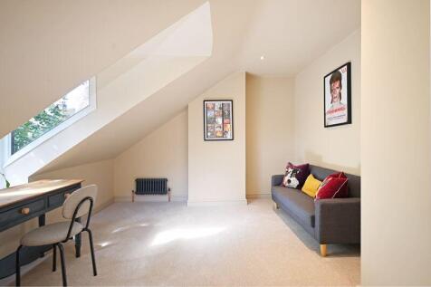 2nd Floor Double Bedroom 