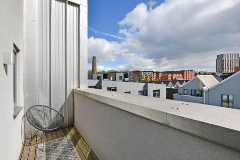 2nd Floor Terrace