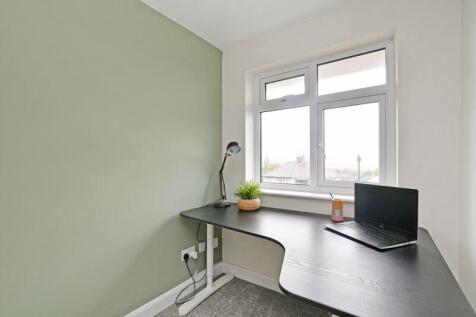 Single Bedroom / Study 