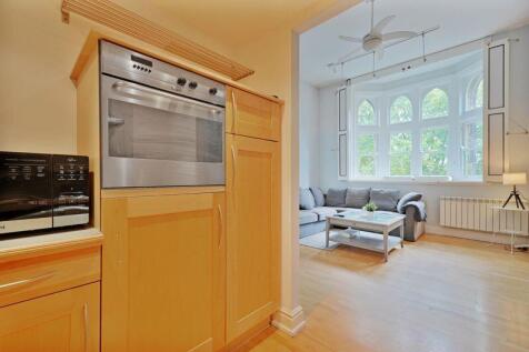 Kitchen / Living Room 
