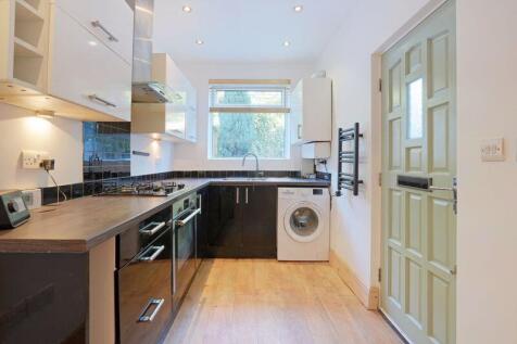 Open plan kitchen dining space