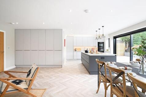 Open Plan Kitchen / Dining / Living 