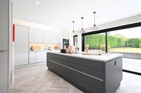 Open Plan Kitchen / Dining / Living 