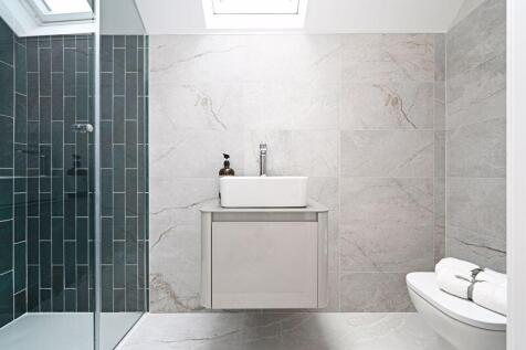 Bedroom 2 Ensuite