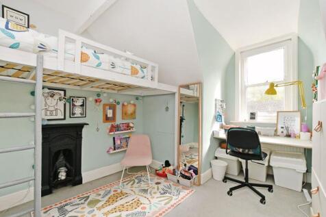 2nd Floor Bedroom 