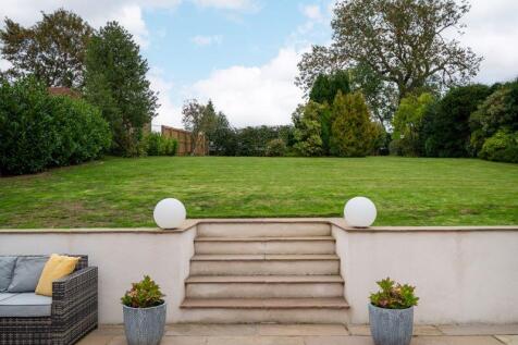 Terrace &amp; Garden 