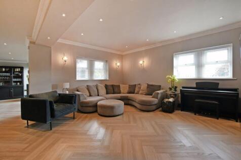 Open Plan Dining / Kitchen / Living
