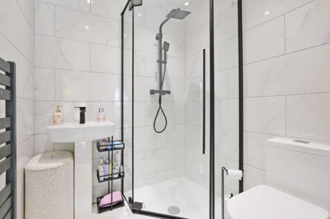 Ensuite Shower Room 