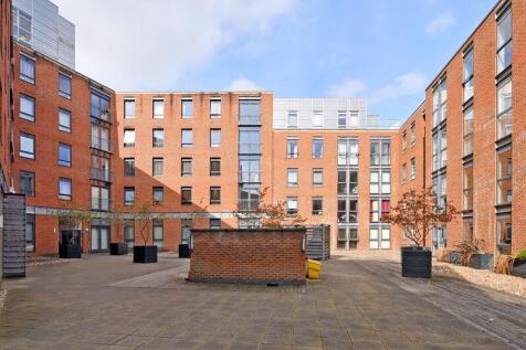 Communal Courtyard 