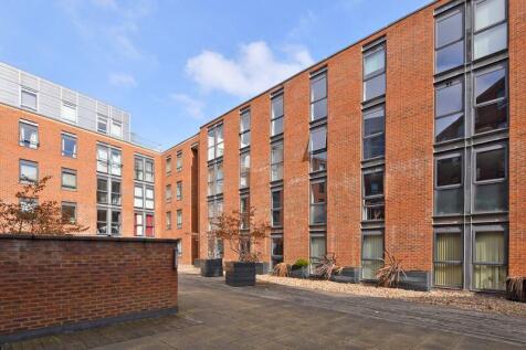 Communal Courtyard 