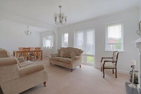 Open Plan Living / Dining 